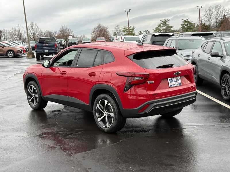 Chevrolet Trax Vehicle Full-screen Gallery Image 3