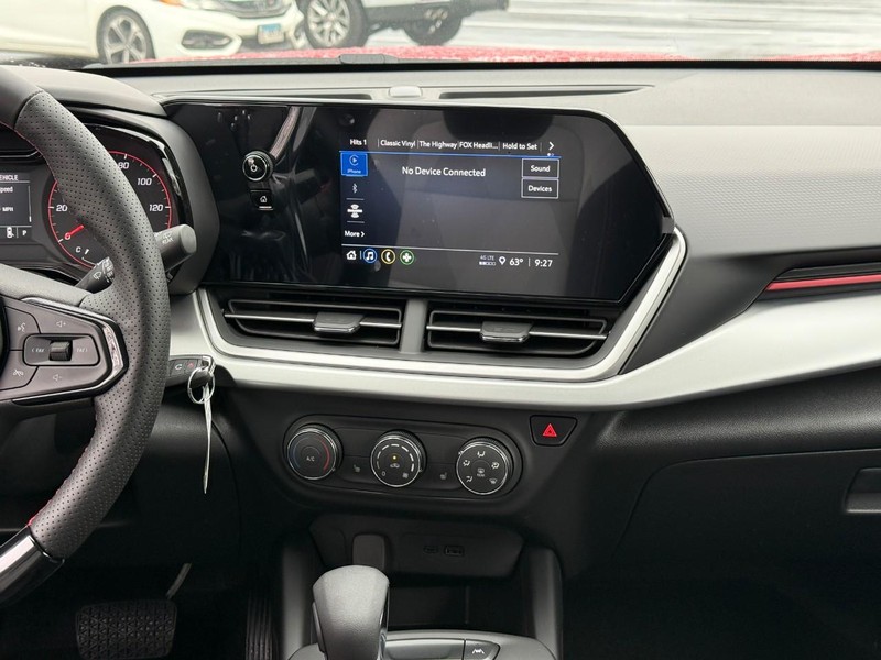 Chevrolet Trax Vehicle Full-screen Gallery Image 8