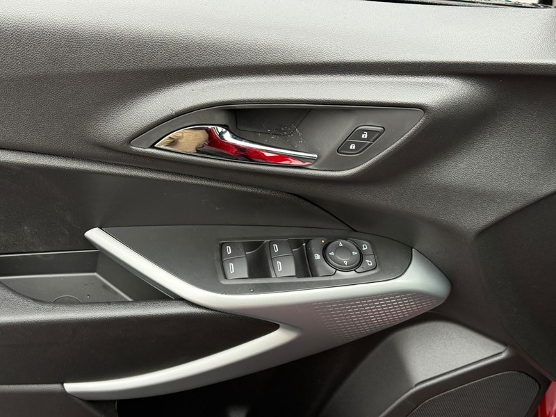 Chevrolet Trax Vehicle Full-screen Gallery Image 10