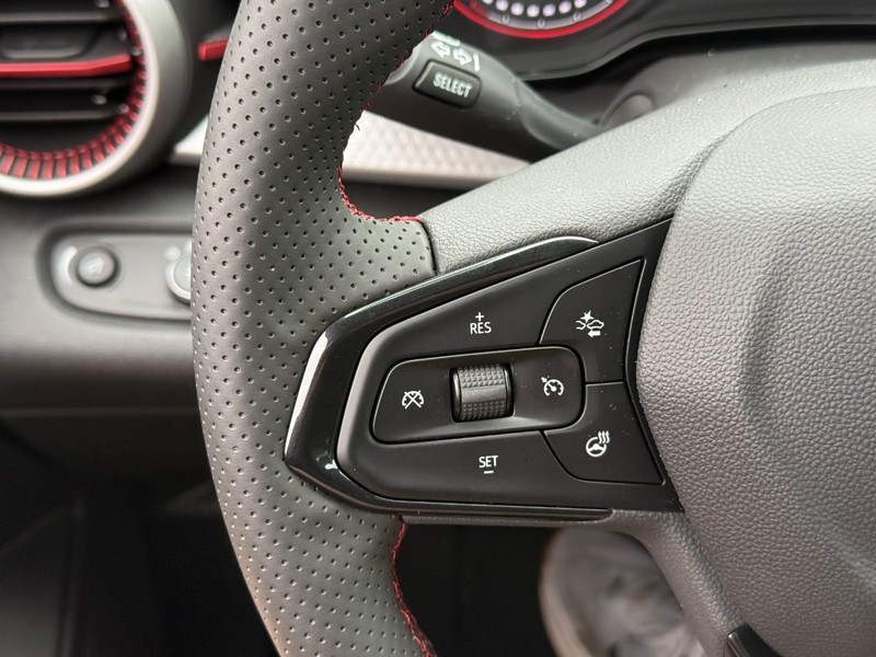 Chevrolet Trax Vehicle Full-screen Gallery Image 13