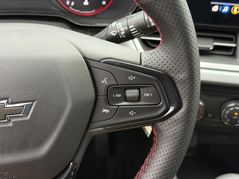 Chevrolet Trax Vehicle Full-screen Gallery Image 14