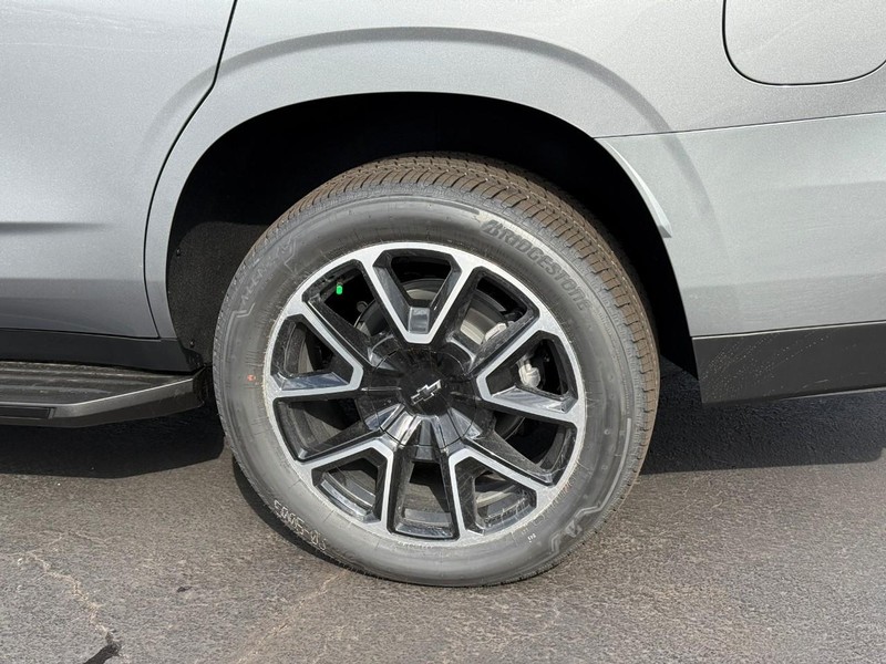 Chevrolet Tahoe Vehicle Full-screen Gallery Image 4