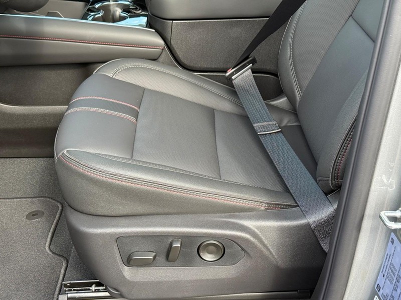 Chevrolet Tahoe Vehicle Full-screen Gallery Image 14