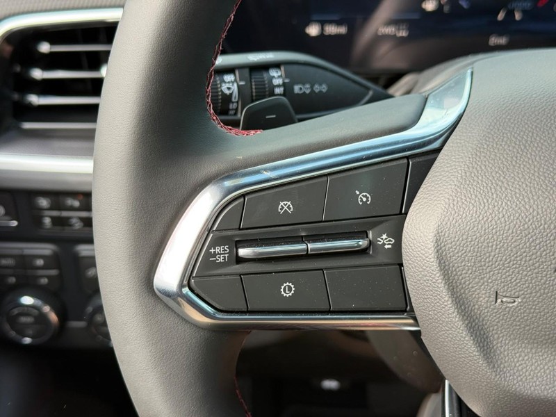 Chevrolet Tahoe Vehicle Full-screen Gallery Image 16