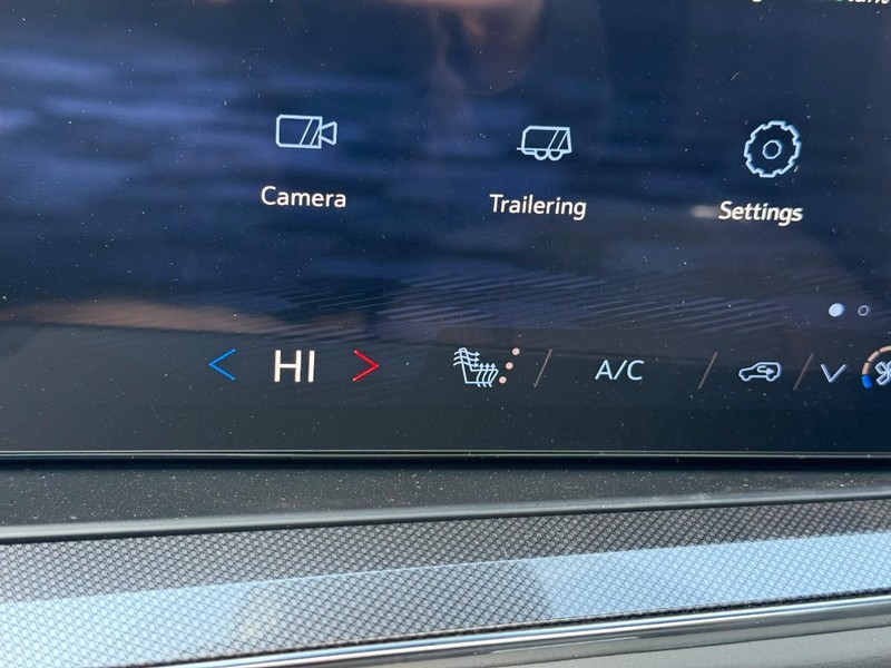 Chevrolet Tahoe Vehicle Full-screen Gallery Image 18