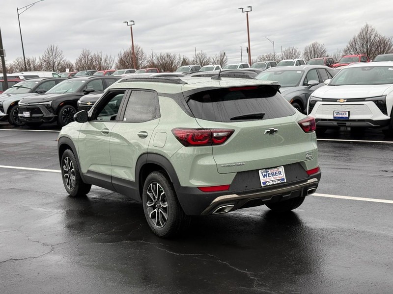 Chevrolet TrailBlazer Vehicle Full-screen Gallery Image 3