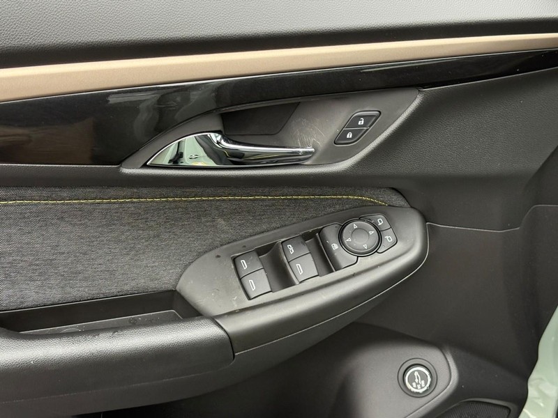 Chevrolet TrailBlazer Vehicle Full-screen Gallery Image 10