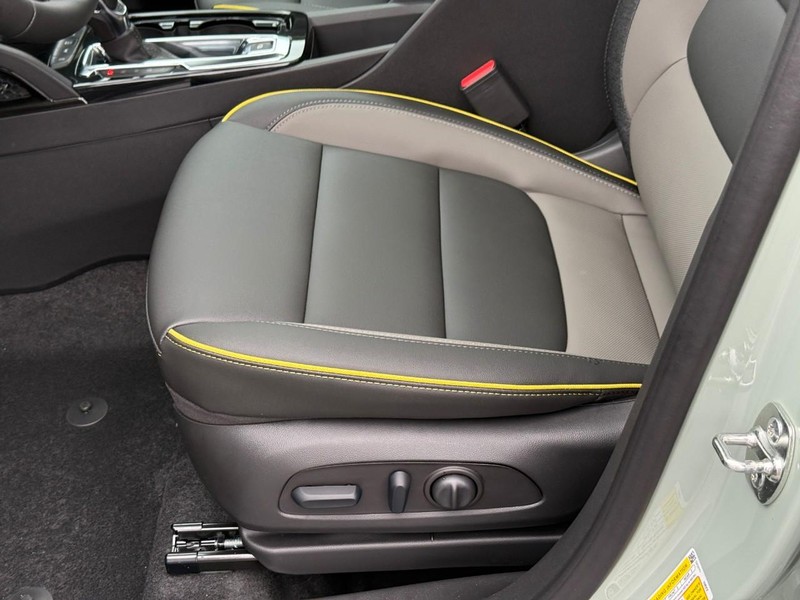 Chevrolet TrailBlazer Vehicle Full-screen Gallery Image 11