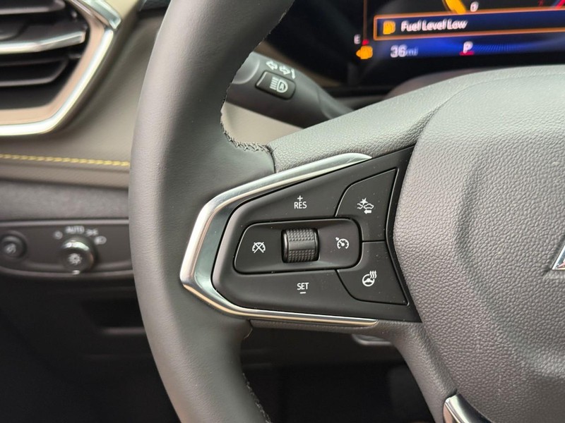 Chevrolet TrailBlazer Vehicle Full-screen Gallery Image 13