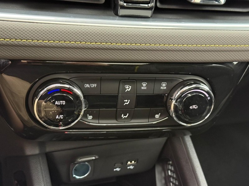 Chevrolet TrailBlazer Vehicle Full-screen Gallery Image 16