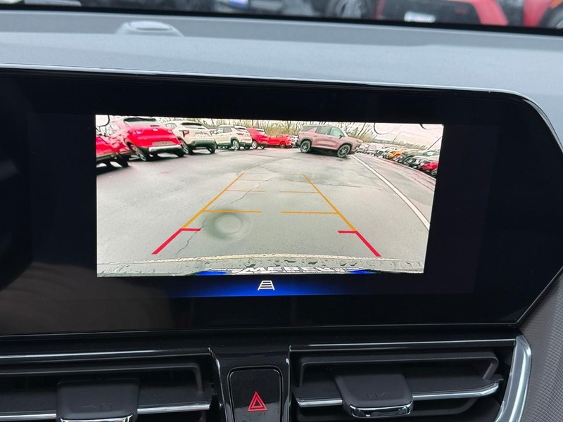 Chevrolet TrailBlazer Vehicle Full-screen Gallery Image 17