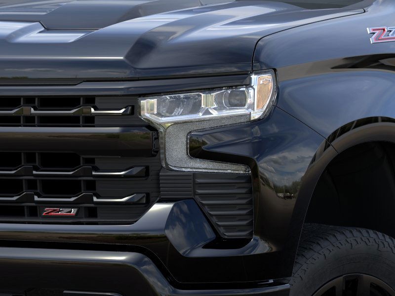 Chevrolet Silverado 1500 Vehicle Full-screen Gallery Image 10