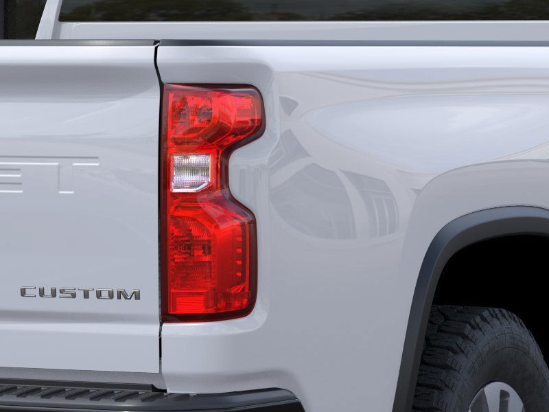 Chevrolet Silverado 2500HD Vehicle Full-screen Gallery Image 11