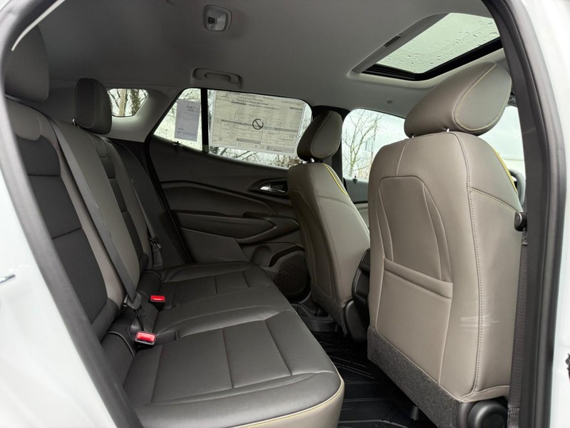 Chevrolet Trax Vehicle Full-screen Gallery Image 6