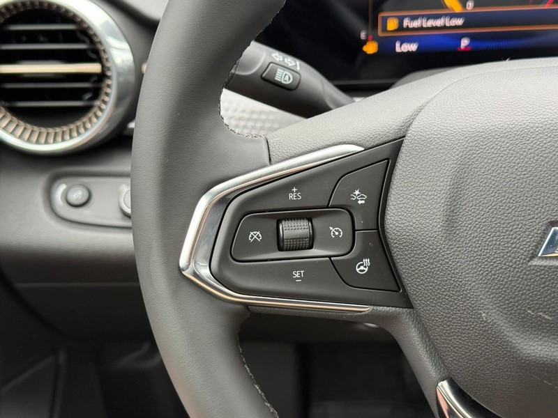 Chevrolet Trax Vehicle Full-screen Gallery Image 14