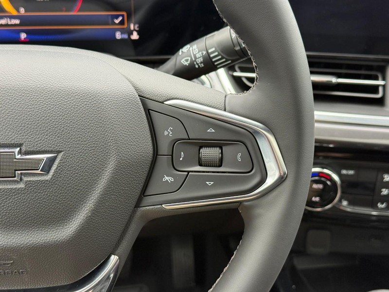 Chevrolet Trax Vehicle Full-screen Gallery Image 15