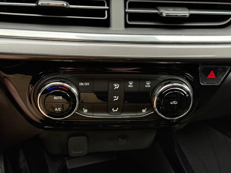 Chevrolet Trax Vehicle Full-screen Gallery Image 16