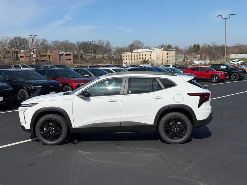 Chevrolet Trax Vehicle Full-screen Gallery Image 3