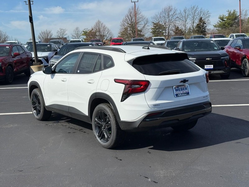 Chevrolet Trax Vehicle Full-screen Gallery Image 4