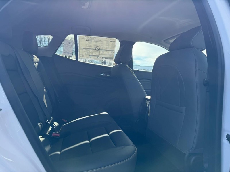 Chevrolet Trax Vehicle Full-screen Gallery Image 7