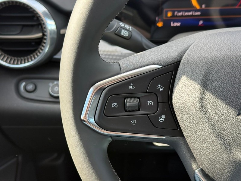 Chevrolet Trax Vehicle Full-screen Gallery Image 15