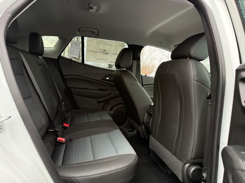 Chevrolet Trax Vehicle Full-screen Gallery Image 5