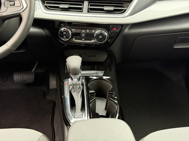 Chevrolet Trax Vehicle Full-screen Gallery Image 9