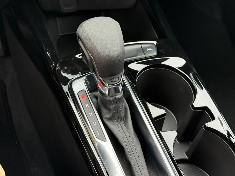 Chevrolet Trax Vehicle Full-screen Gallery Image 15