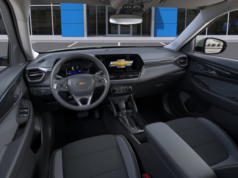 Chevrolet Trailblazer Vehicle Full-screen Gallery Image 15