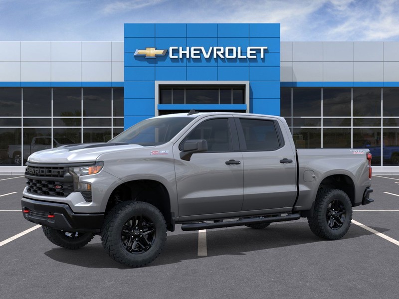 Chevrolet Silverado 1500 Vehicle Full-screen Gallery Image 2