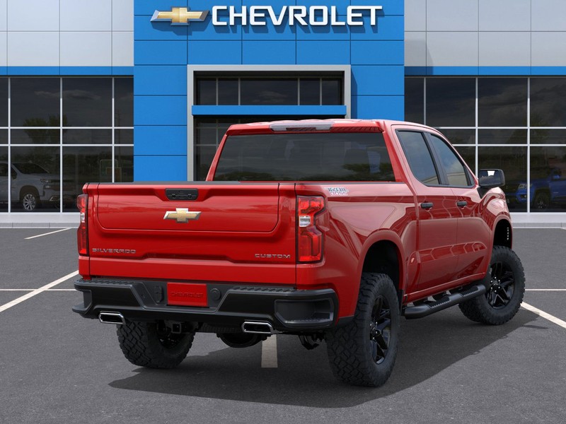 Chevrolet Silverado 1500 Vehicle Full-screen Gallery Image 4