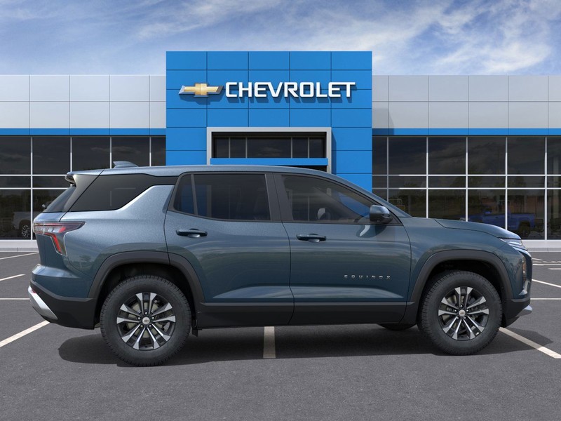 Chevrolet Equinox Vehicle Full-screen Gallery Image 5