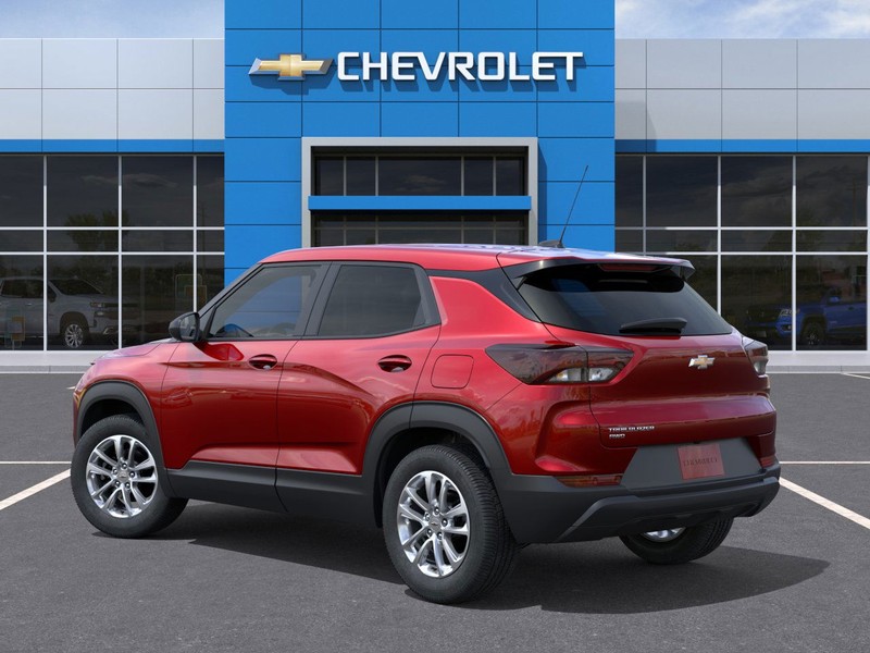 Chevrolet Trailblazer Vehicle Full-screen Gallery Image 3