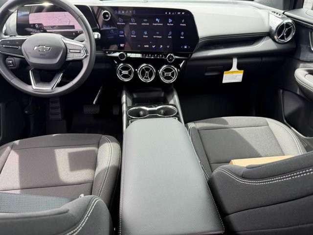 Chevrolet Blazer EV Vehicle Full-screen Gallery Image 7
