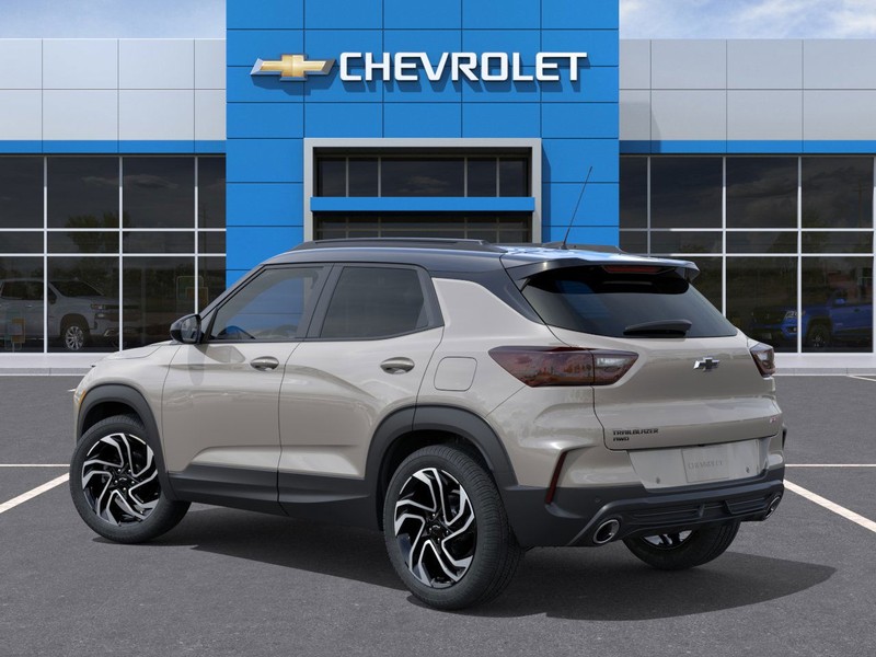 Chevrolet Trailblazer Vehicle Full-screen Gallery Image 3