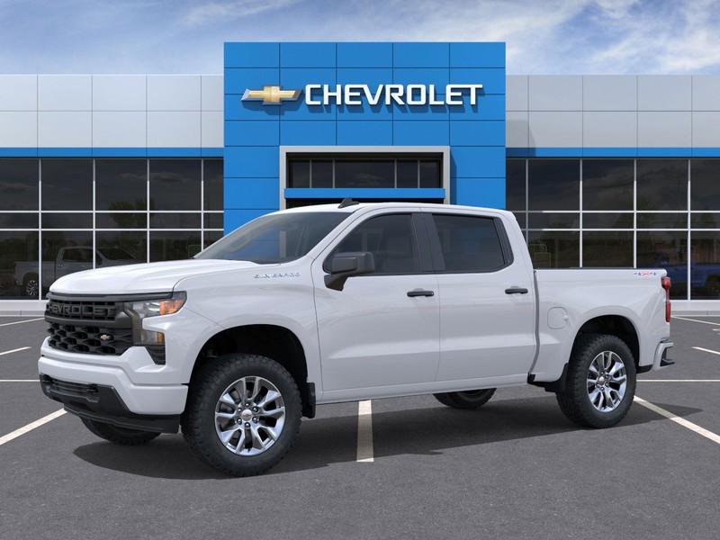 Chevrolet Silverado 1500 Vehicle Full-screen Gallery Image 2