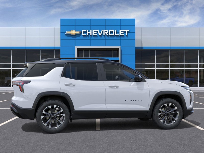 Chevrolet Equinox Vehicle Full-screen Gallery Image 5