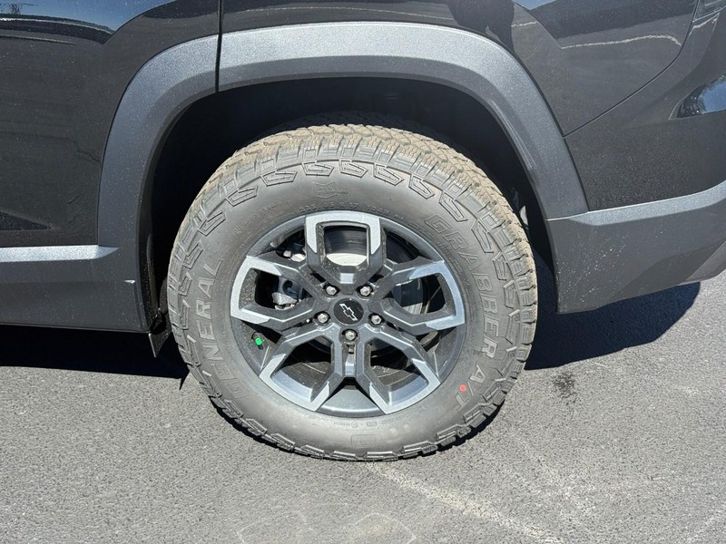 Chevrolet Equinox Vehicle Full-screen Gallery Image 4