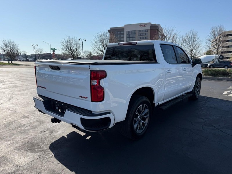 Chevrolet Silverado 1500 Vehicle Full-screen Gallery Image 8