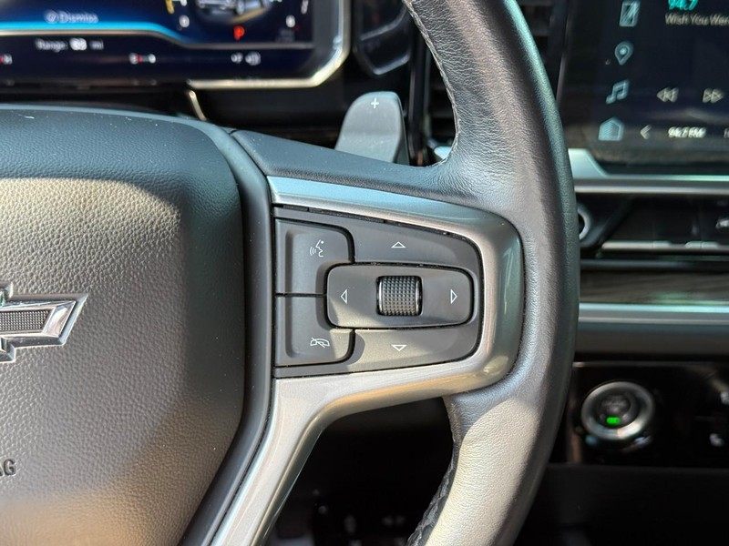 Chevrolet Silverado 1500 Vehicle Full-screen Gallery Image 20