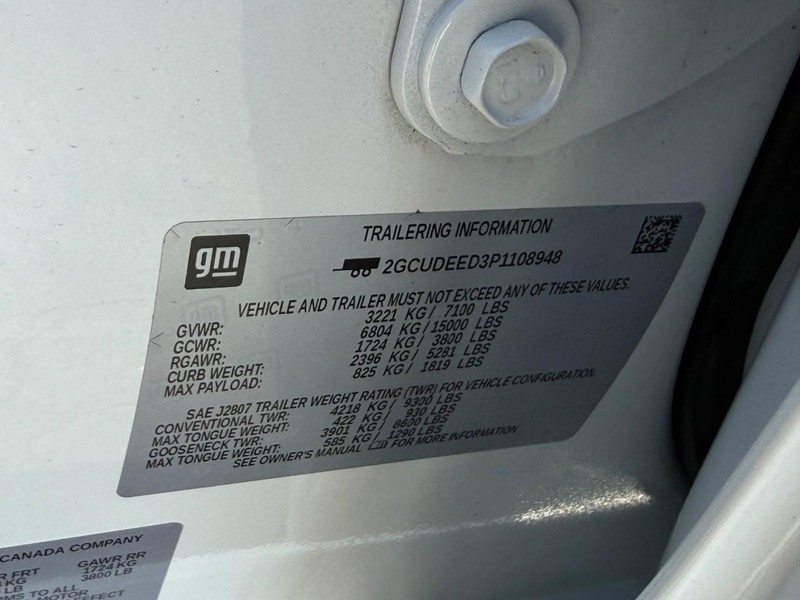 Chevrolet Silverado 1500 Vehicle Full-screen Gallery Image 25
