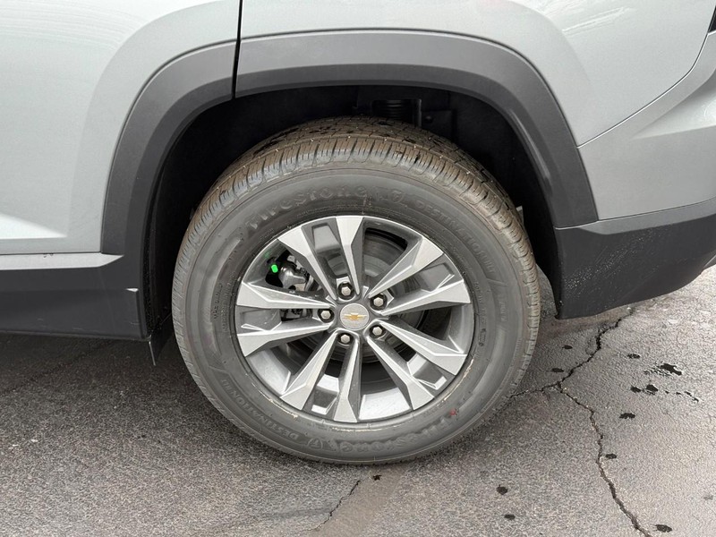 Chevrolet Equinox Vehicle Full-screen Gallery Image 4
