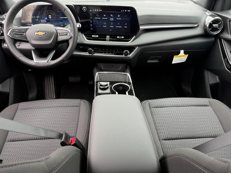 Chevrolet Equinox Vehicle Full-screen Gallery Image 6