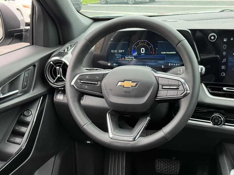 Chevrolet Equinox Vehicle Full-screen Gallery Image 7