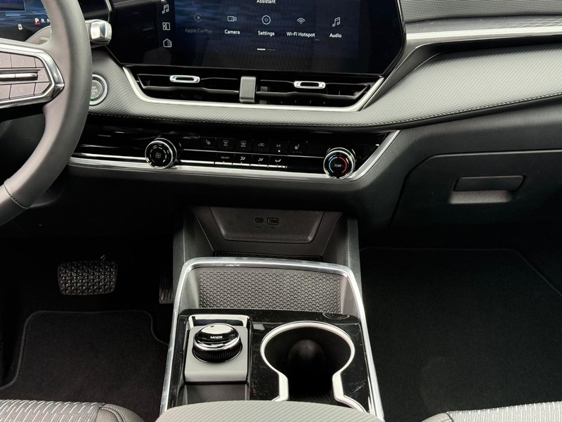 Chevrolet Equinox Vehicle Full-screen Gallery Image 9