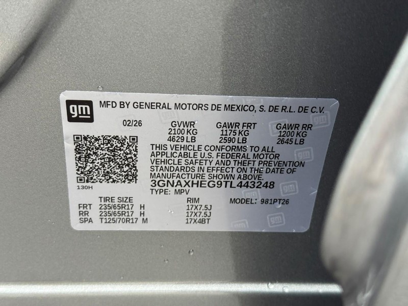 Chevrolet Equinox Vehicle Full-screen Gallery Image 17