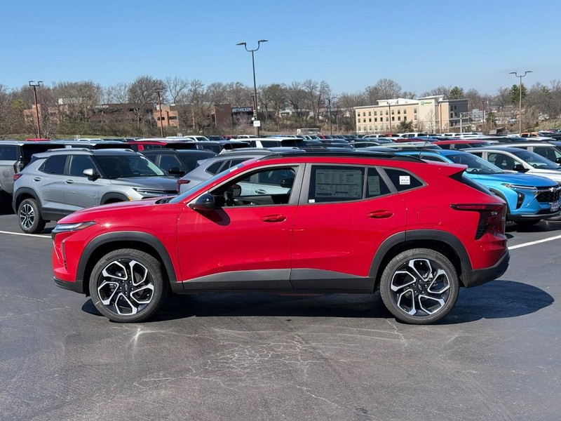 Chevrolet Trax Vehicle Full-screen Gallery Image 2