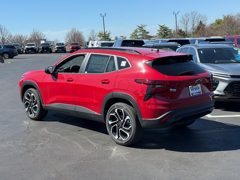 Chevrolet Trax Vehicle Full-screen Gallery Image 3