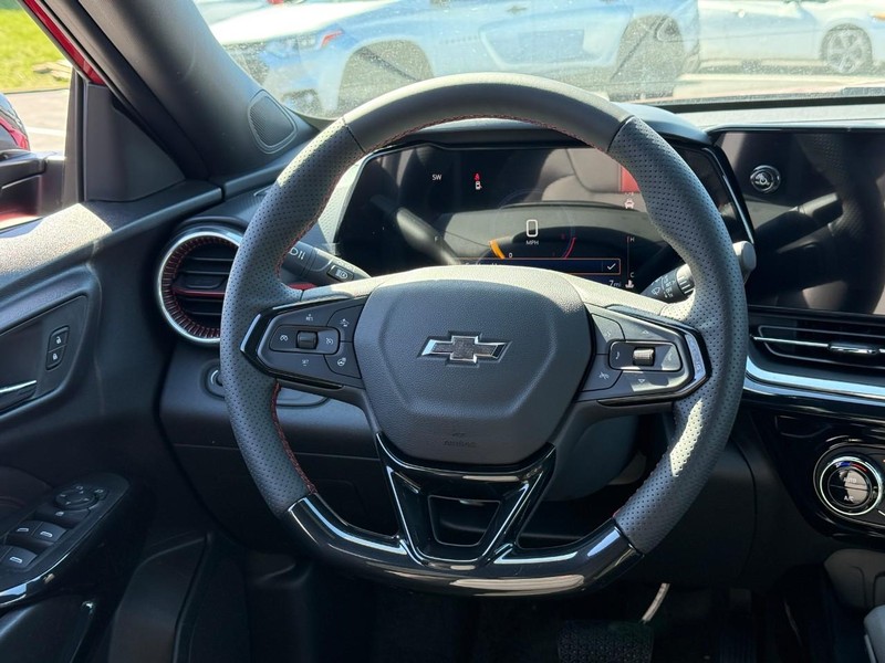 Chevrolet Trax Vehicle Full-screen Gallery Image 7