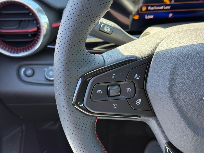 Chevrolet Trax Vehicle Full-screen Gallery Image 13